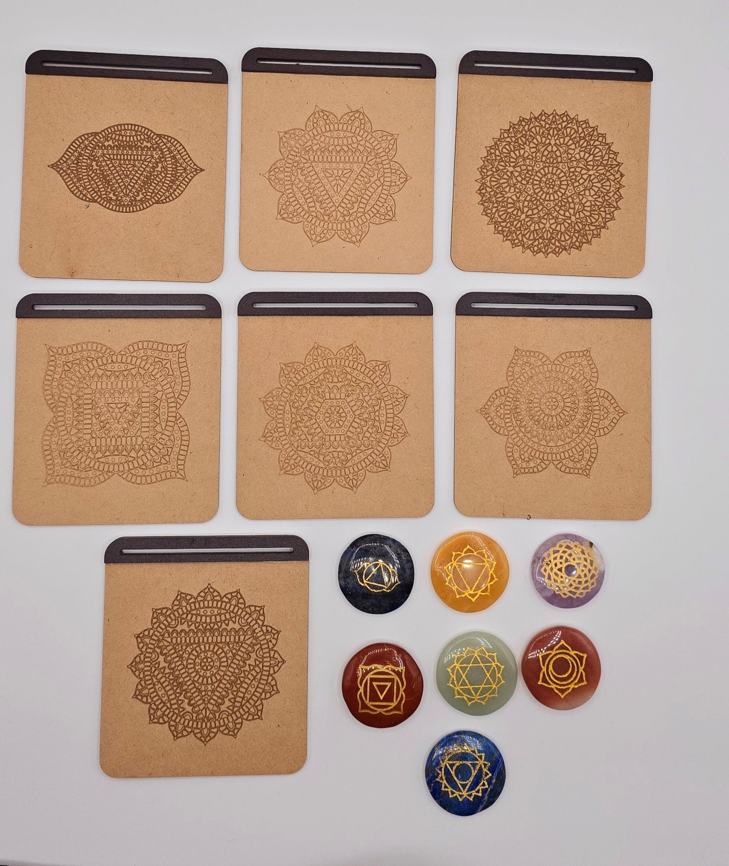 7 Tarot Chakra Cards and Stones