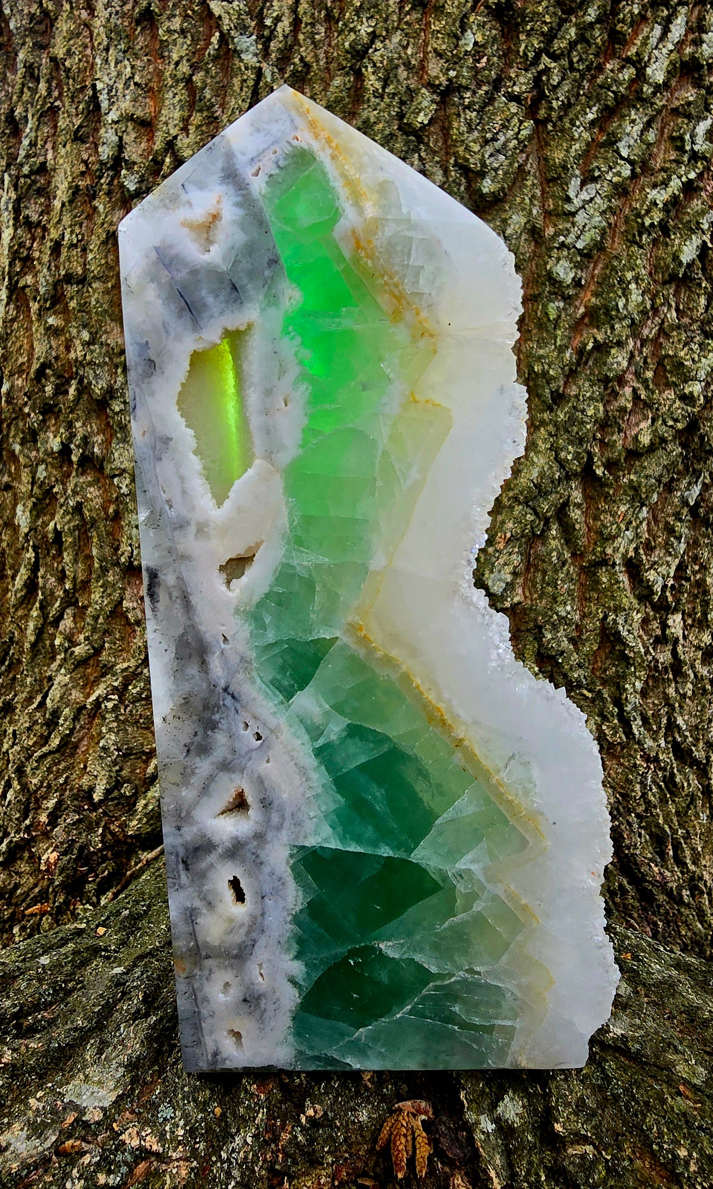 Green Fluorite Tower with Druzy Pockets