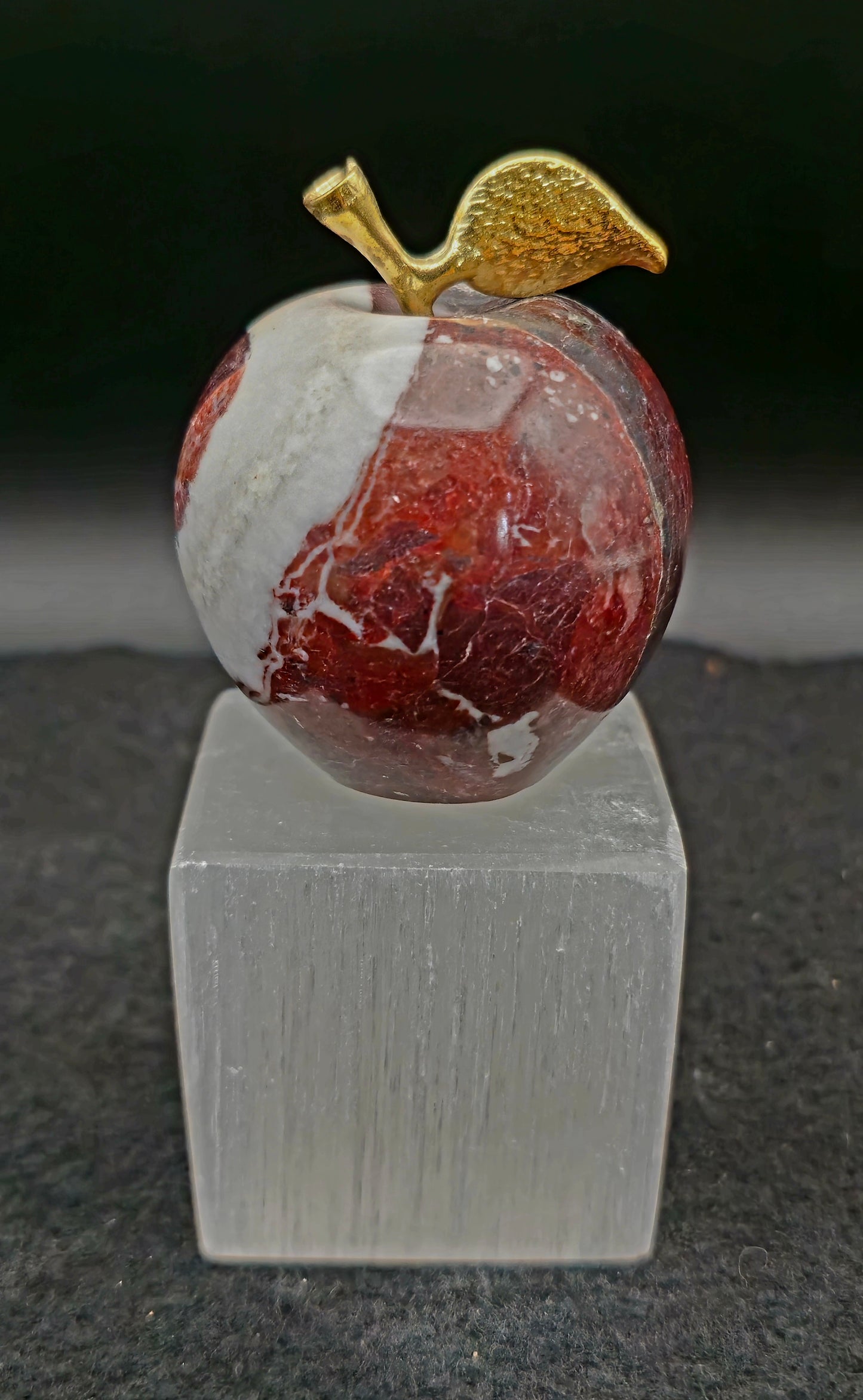 Pakistan- Apple - 2"