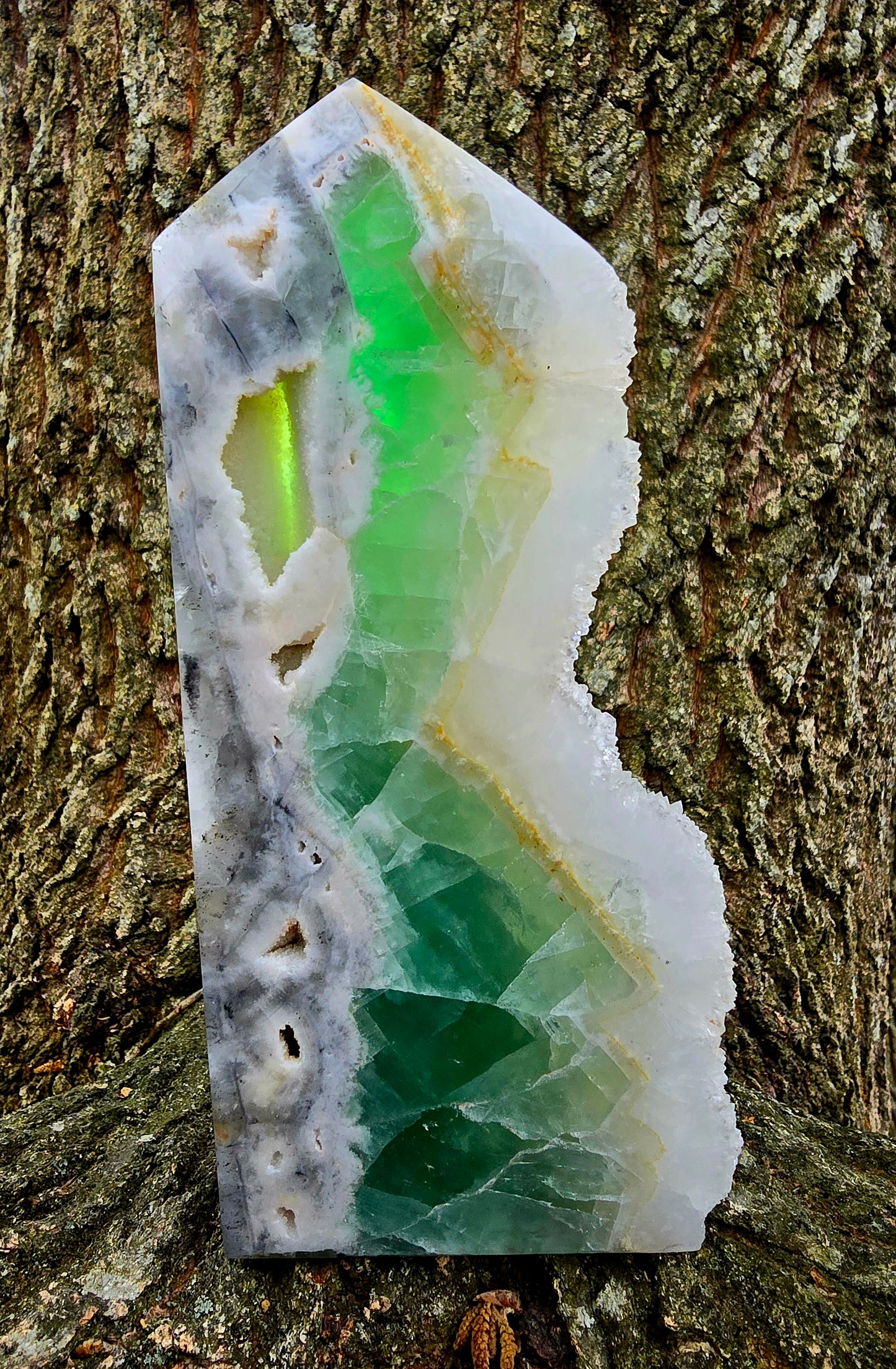 Green Fluorite Tower with Druzy Pockets